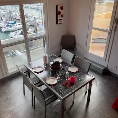 Agreable Vue Sur Le Port De Plaisance - 4 Pers Apartment *